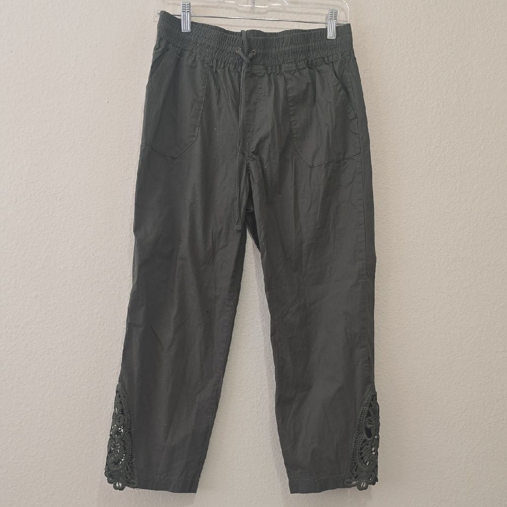 Palm Rio Cropped Drawstring Pants with Crochet‎ Hem Details. S